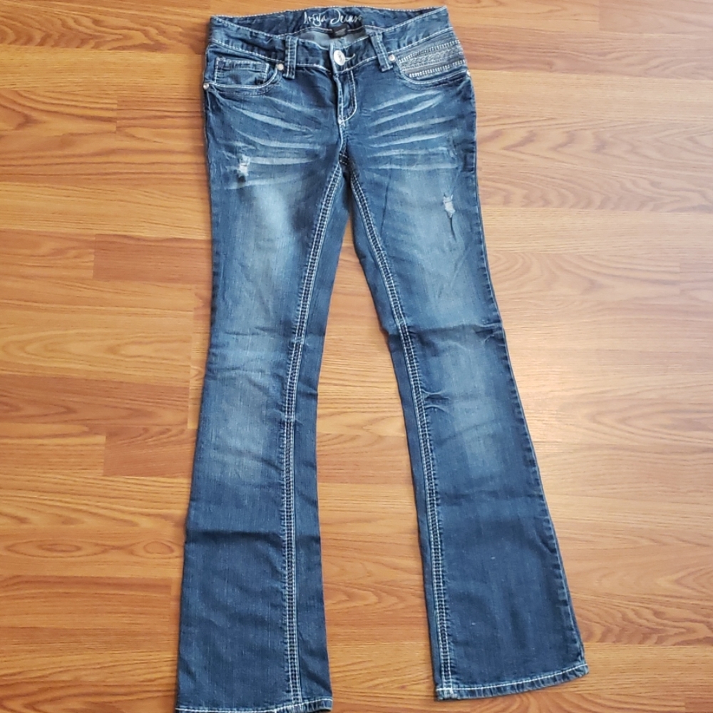 Jeans - Picture 3 of 4